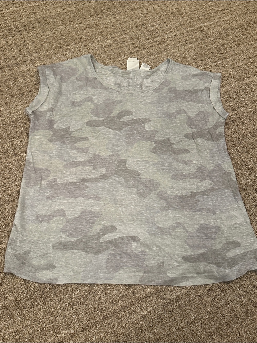Women’s sleeveless linen top
